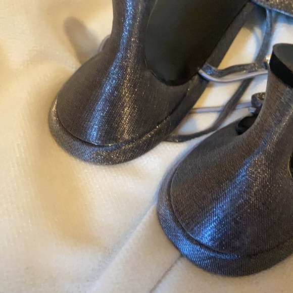 Stuart Weitzman Formal Wedding Pumps 8 Silver - Picture 6 of 7